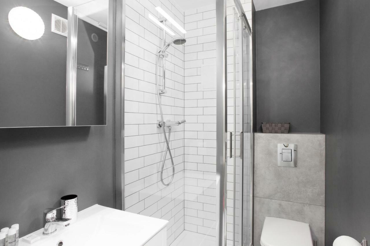 First By Renters Apartament