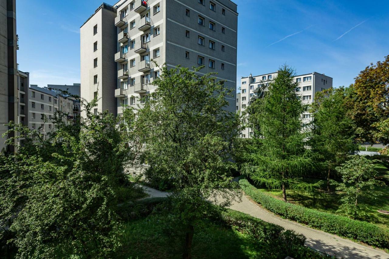 Apartament First By Renters *
